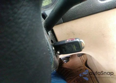 2001 Volkswagen Jetta Wolfsburg z USA, uszkodzony, nr VIN 3VWPD69M61M181614